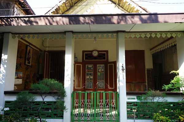 Kampung Lawang Seketeng Surabaya